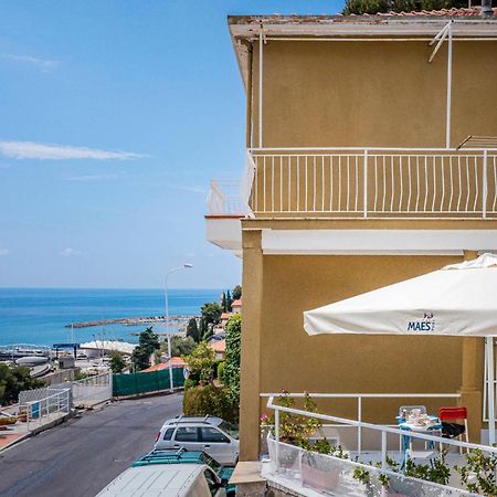 Casa Stella Apartment San Lorenzo al Mare Exterior photo